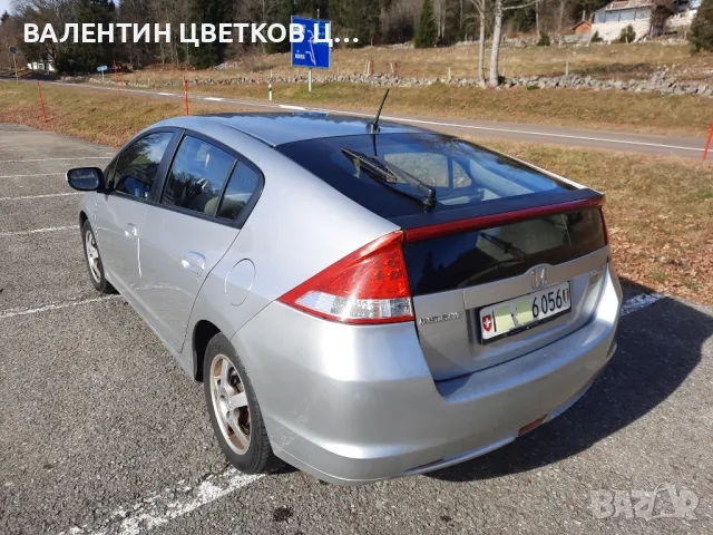 Хонда Инсайт Хибрид нов внос, снимка 4 - Автомобили и джипове - 48679769