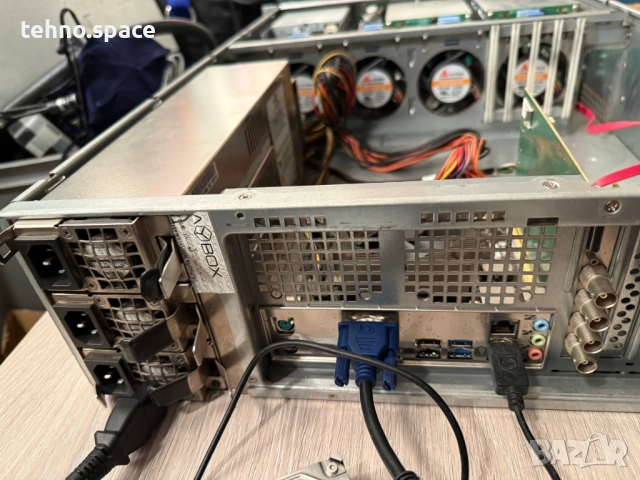 Сървър Asus - много подходящ за Дата База, снимка 3 - Работни компютри - 52188103