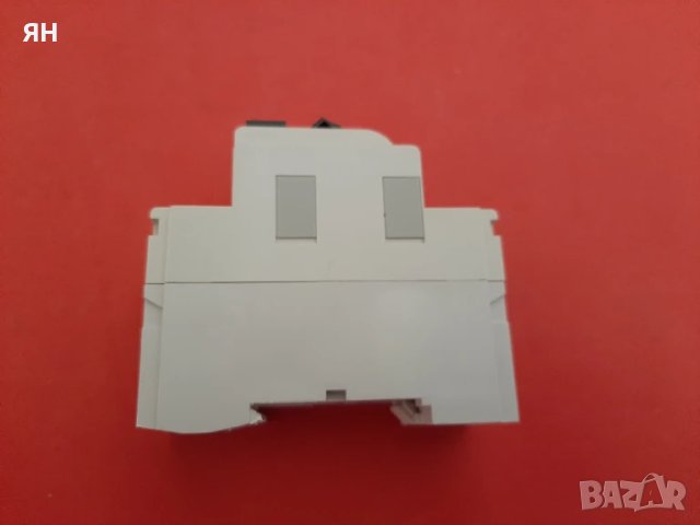 Дефекто Токова Защита Schneider/Merlin Gerin ID ,25A,30mA, снимка 2 - Ключове, контакти, щепсели - 50517007