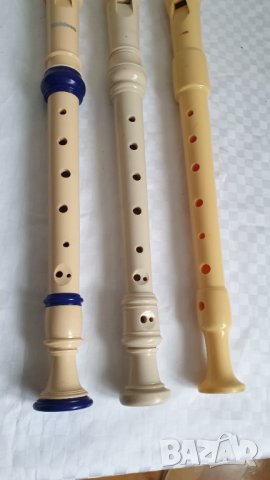 Три броя пластмасови флейти, снимка 3 - Духови инструменти - 43640157