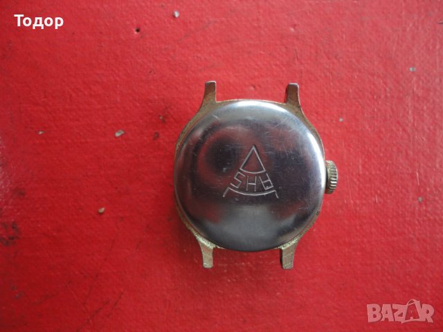 Позлатен часовник Selecta, снимка 3 - Дамски - 39940570