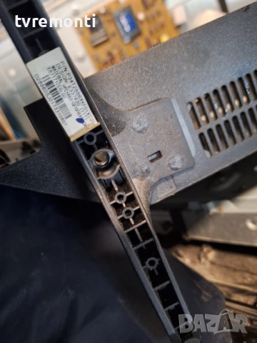 крачета оригинална стойка телевизор LG модел 32LJ500V, снимка 4 - Стойки, 3D очила, аксесоари - 50485080