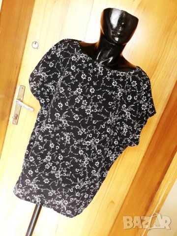 Черна туника с къс ръкав на бели дребни цветя ХХЛ 
