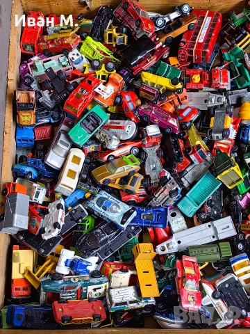 Лот стари метални колички около 300 бр, снимка 2 - Антикварни и старинни предмети - 52824859