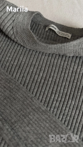 Елегантен еластичен полуголф Pull&Bear – мека вискоза, много удобен