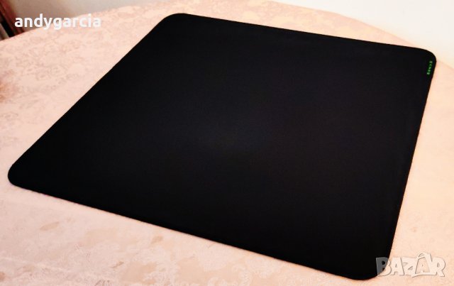 Razer Sphex V3 Large Gaming mouse pad, 450 mm x 400 mm x 0.4 mm геймърски пад Рейзър, снимка 3 - Джойстици и геймпадове - 40855599