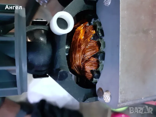 мотор от миксер bosch mom за части, снимка 4 - Друга електроника - 49892040