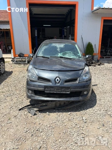Renault Clio 1.6i на части