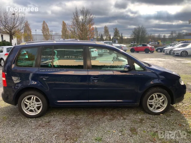 VW Touran бензин 2005г. NAVI, теглич, темпомат, бордкомпютър, снимка 1 - Автомобили и джипове - 48232158