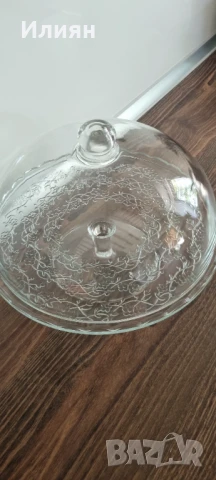 Стъклен поднос с капак/плато с капак на столче, снимка 2 - Аксесоари за кухня - 50453988