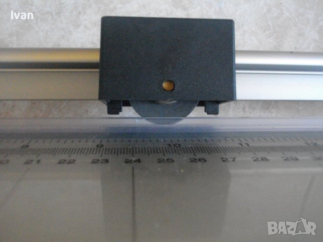 HAMA 8265-Made in GERMANY-Нова Резачка/Гилотина За Хартия-Ролков Нож-Висок Клас-Алуминиева-460 мм., снимка 5 - Други инструменти - 39229021