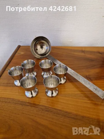 Иноксови поставки за яйца с подарък черпак