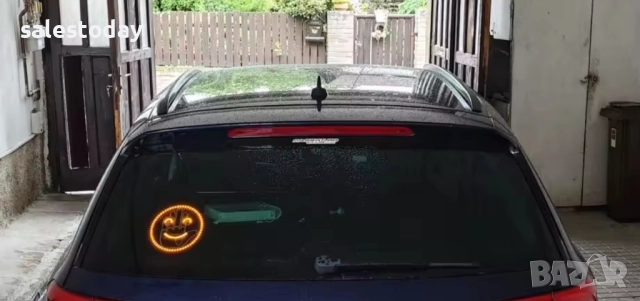 Светещ стикер за кола, ръчичка с жестове и мимики, снимка 3 - Аксесоари и консумативи - 52126563