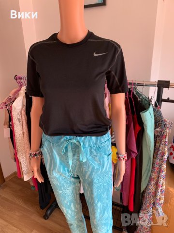 Nike черна дамска тениска размер М, снимка 6 - Тениски - 40818047