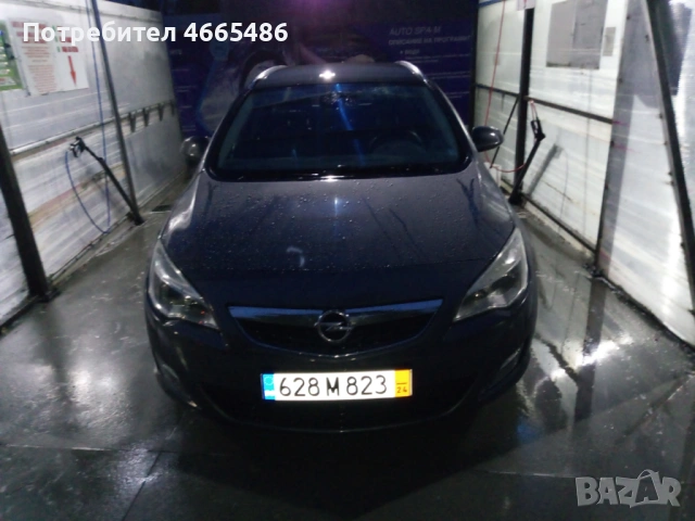 Opel Astra 1.7 cdti Sport Tourer, снимка 2 - Автомобили и джипове - 53058702