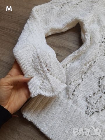 Ново бяло пуловерче с камъни на намаление, снимка 3 - Блузи с дълъг ръкав и пуловери - 27421508