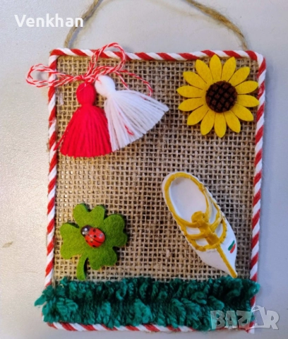 Пана за закачане на стена тип мартеничка сувенир . Битови,фолклорни модели и цветя., снимка 3 - Декорация за дома - 52938644