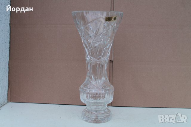 Чешка кристална ваза, снимка 1 - Аксесоари за кухня - 35421435