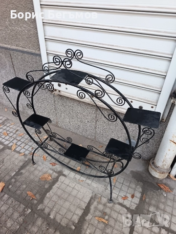 Цветарник от ковано желязо
