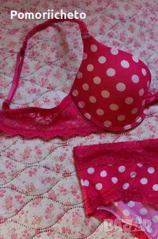 Нов комплект сутиен и бикини в розово с дантелки, снимка 2 - Бельо - 47412053