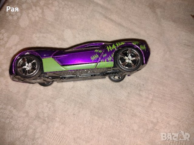 Кола DC Comics Joker & 2009 Chevy Corvette Stingray Concept Hollywood Rides 1:24, снимка 2 - Коли, камиони, мотори, писти - 38798038