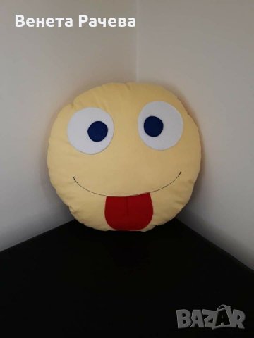 Емотикон-възглавница, снимка 11 - Декорация за дома - 26601086