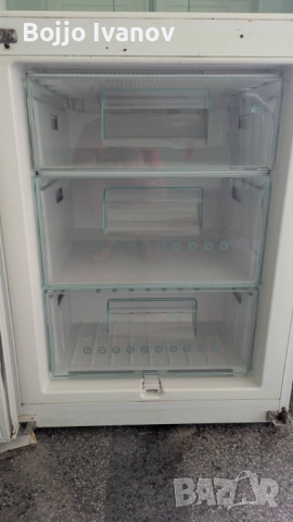 Продавам хладилник с фризер Електролукс, снимка 5 - Хладилници - 52676528