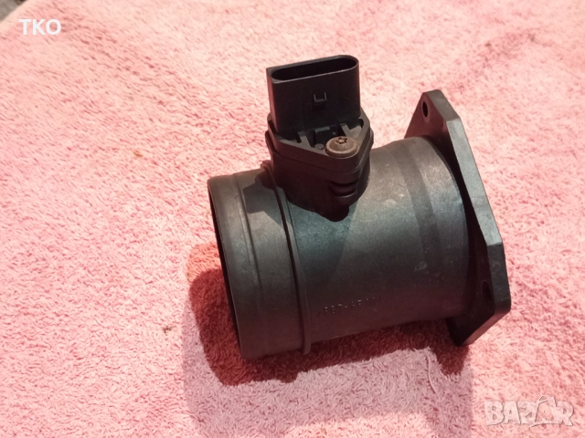 Дебитомер BOSCH за AUDI A4 A6 VW Passat - 2.0 бензин, снимка 5 - Части - 52931011