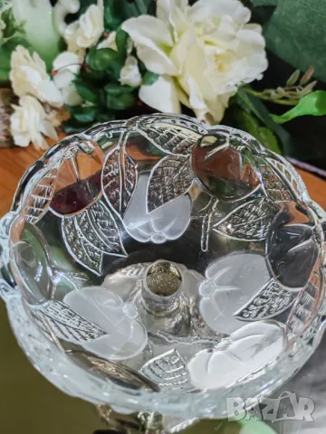  Бонбониера на столче Walterglass , снимка 3 - Чинии - 48827398