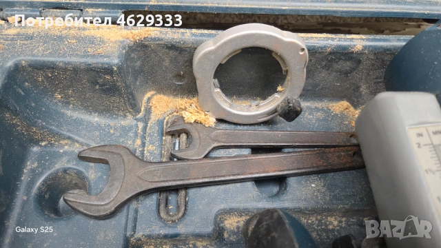 Фрезер Bosch 1617EVS 2.25 HP, снимка 8 - Други инструменти - 52135375