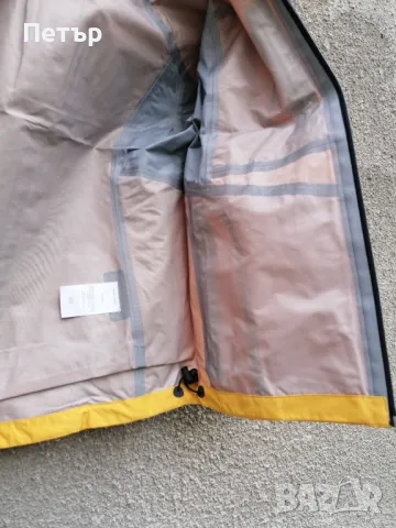 Продавам чисто ново дамско жълто водоустойчиво яке Arc'teryx , снимка 12 - Якета - 49861914