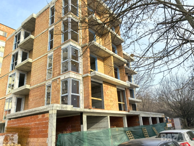 тристаен тухлен апартамент ново строителство