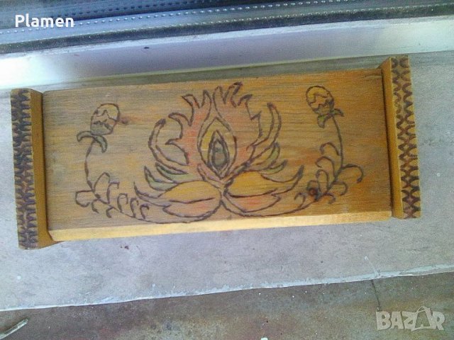 Стара българска дървена пирографирана кутия за бижута тип ракла, снимка 1