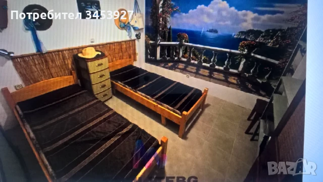 Два тристайни апартамента в един двор с тераса на партера