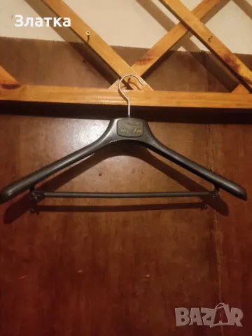 Щендери за дрехи Стойка за закачалки за дрехи Дрехи втора употреба - Рокли Ризи Костюми Якета Палта, снимка 12 - Ризи - 39693806