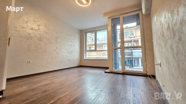 Продавам 3-стаен апартамент на Колхозен пазар тристаен апартамент от собственик широк център Варна , снимка 1