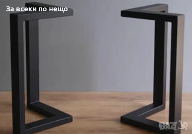Ръчна изработка на от метални основи за холни и трапезни маси, бюра и бар маси.