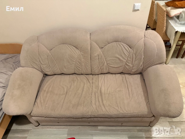 Разтегателен диван