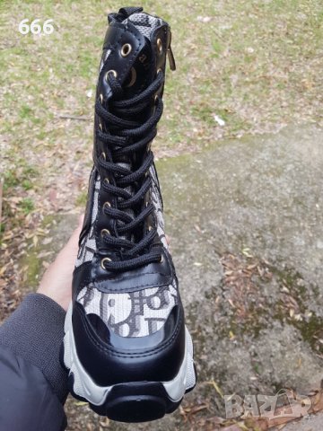 Обувки Christian Dior , снимка 3 - Дамски боти - 43385900