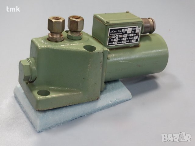 Хидравличен клапан J.KERN KG GS1G, снимка 1 - Резервни части за машини - 28929295