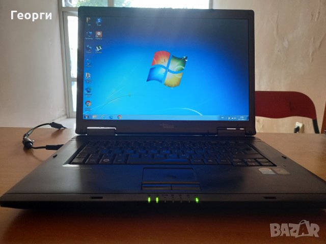 Продавам лаптоп Fujitsu Siemens V5535, снимка 1 - Лаптопи за дома - 33584768