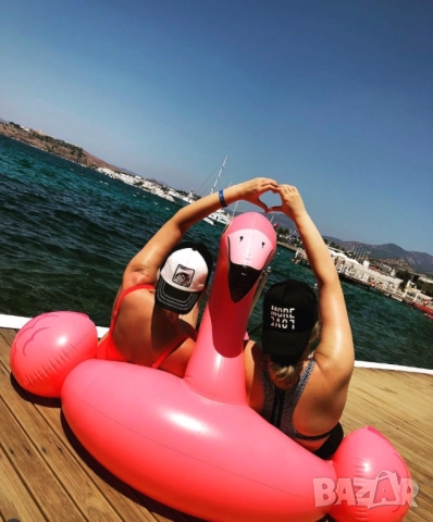 Плувайте с комфорт и стил с нашите надуваеми шезлонги-Фламинго, Еднорог или Лебед