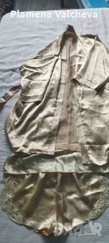 Продавам две дамски сатенени пижами, снимка 2 - Нощници - 52478108