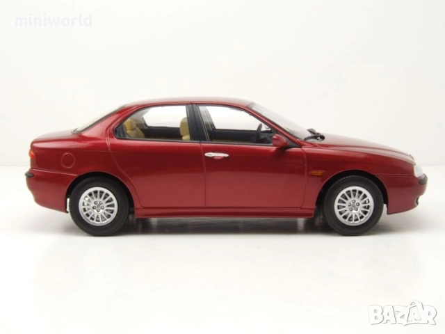 Alfa Romeo 156 1998 - мащаб 1:18 на Triple9 моделът е нов в кутия, снимка 4 - Колекции - 53561024
