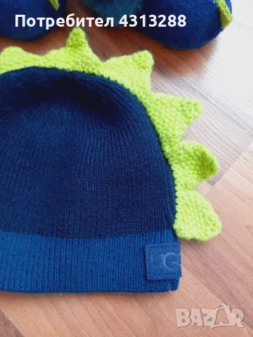 UGG 12-18m комплект, снимка 3 - Бебешки шапки - 48179648