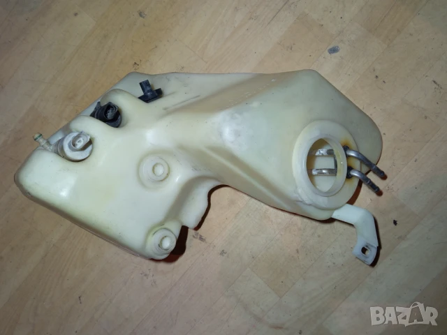 Казанче - резервоар + помпички за течност на чистачки за MERCEDES S-class W220, снимка 2 - Части - 51382435