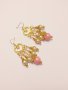 Прекрасни Барокови обеци с розови и бели перли и изящни орнаменти в цвят Злато, снимка 3