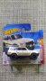 Hot Wheels Toyota Land Cruiser 80, снимка 1 - Колекции - 43023869