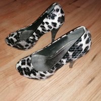 Дамски обувки на ток, снимка 1 - Дамски елегантни обувки - 33034190
