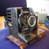 Много стар диапозитивен проектор, снимка 2 - Антикварни и старинни предмети - 43579413